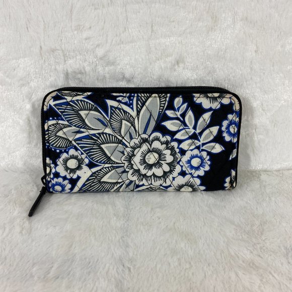 Vera Bradley | Snow Lotus RFID Georgia Wallet - Picture 2 of 5